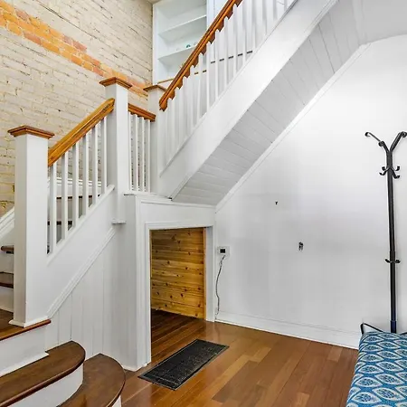 Stylish & Spacious 3Br In Downtown Toronto